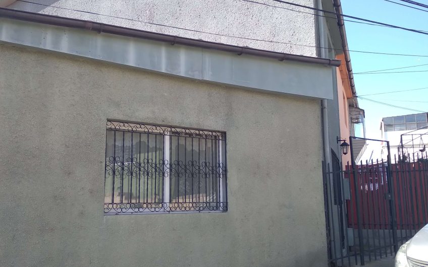 Casa 2 pisos, cerro Larraín / Valparaíso